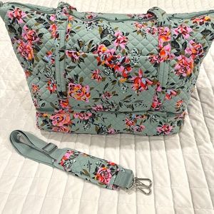 Extra Large Vera Bradley Tote